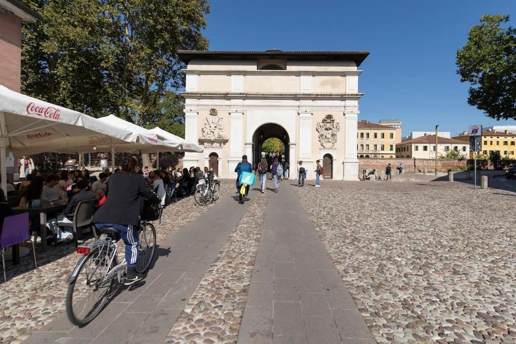 Appartamento Sul Fiume Al Portello Padua Exterior foto
